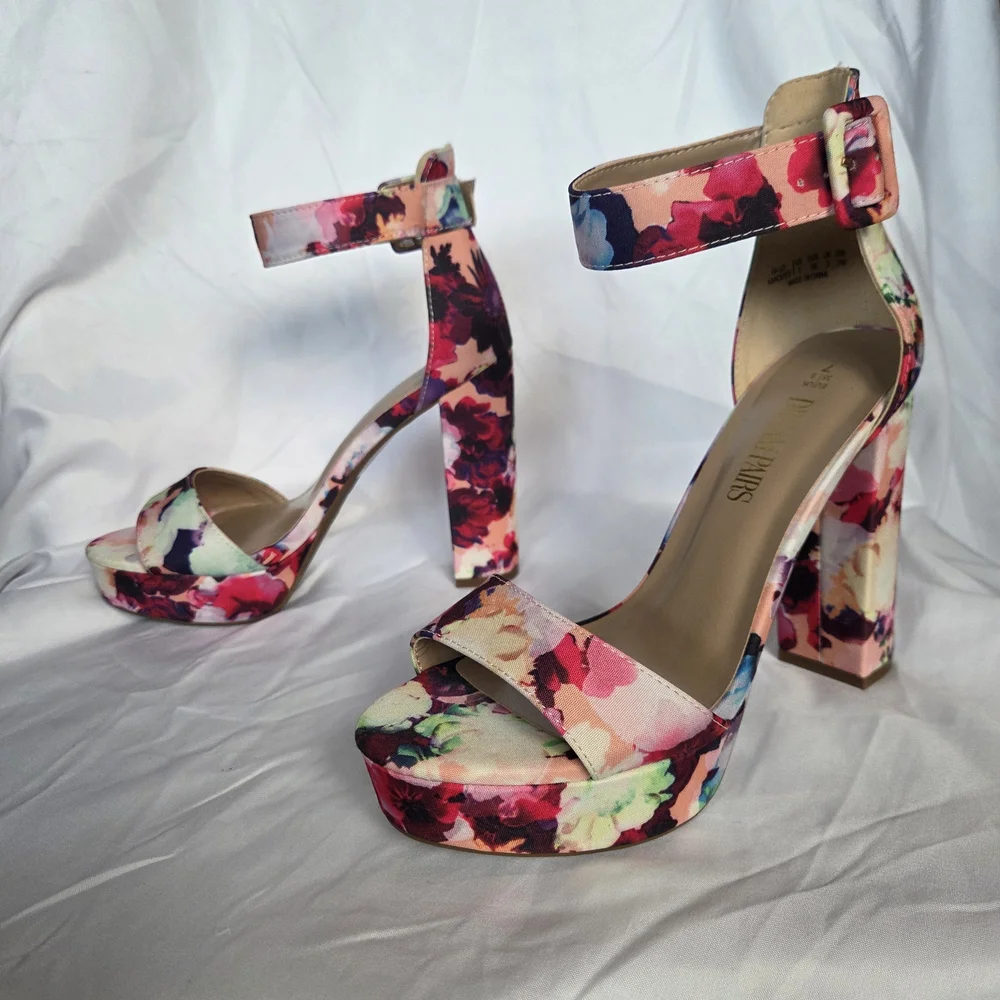 Women's Floral Platform Heels - Picture 4 of 16